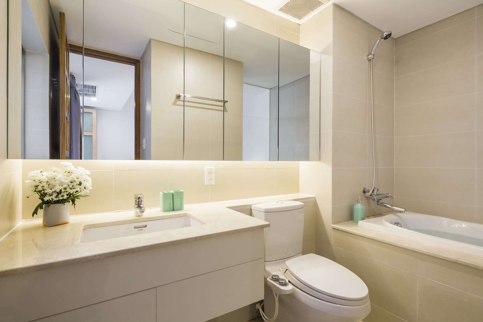 The Tropical Serviced Apartment